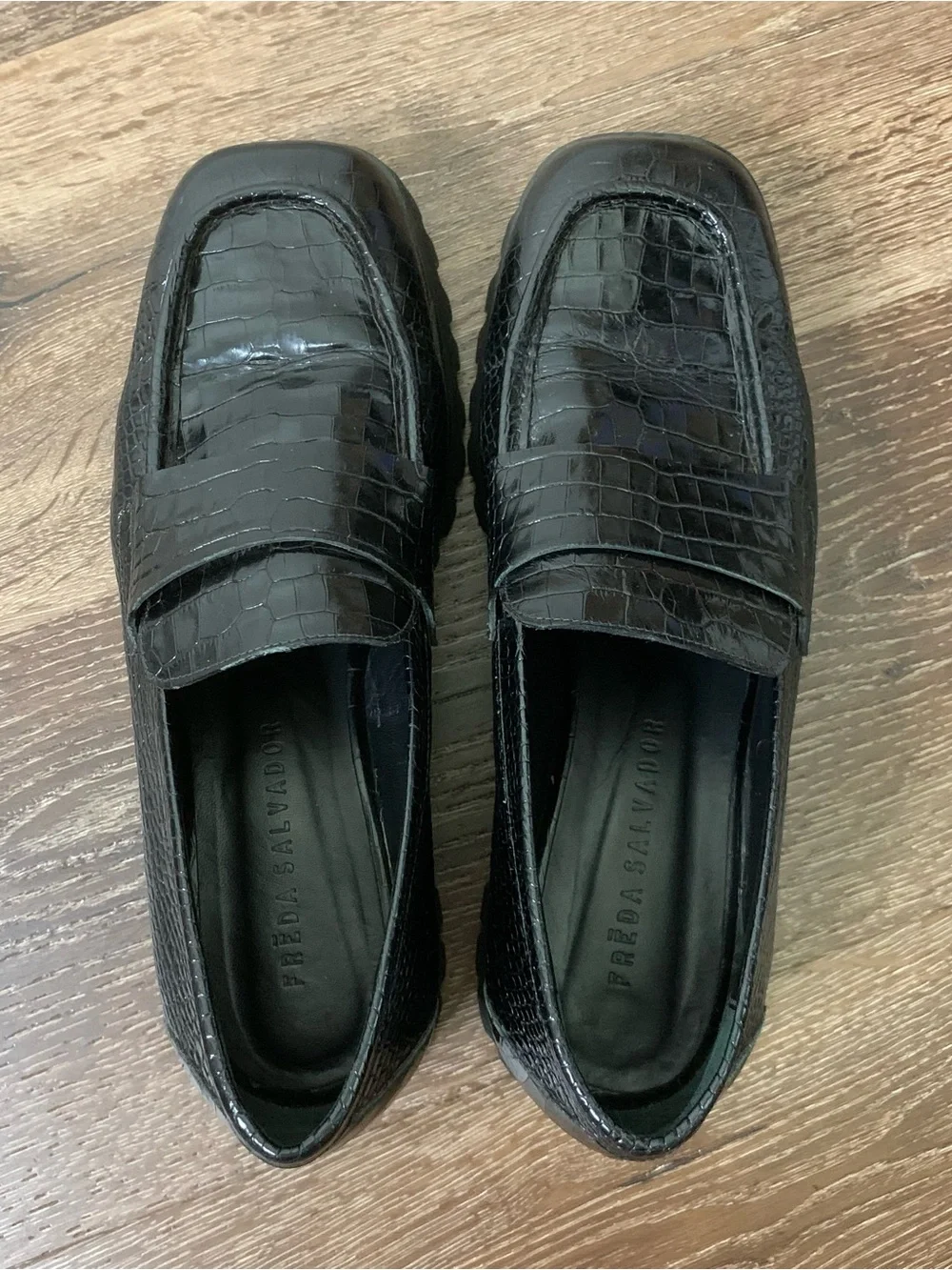 Freda Salvador black croc embossed lug sole loafers comfort lite 10